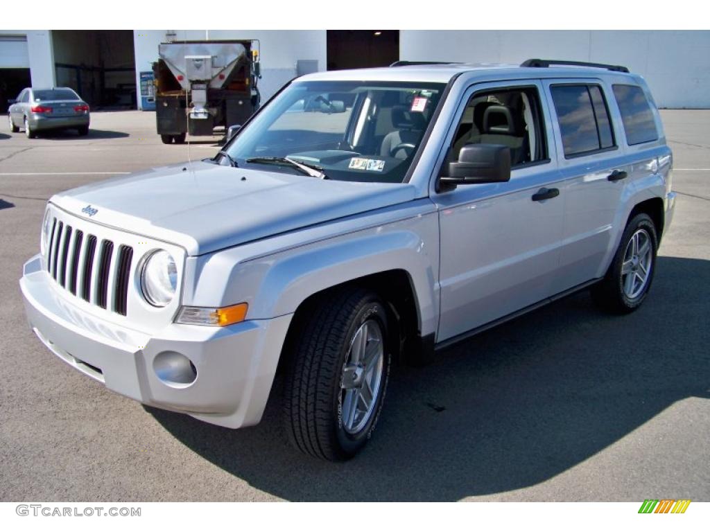 Bright Silver Metallic Jeep Patriot