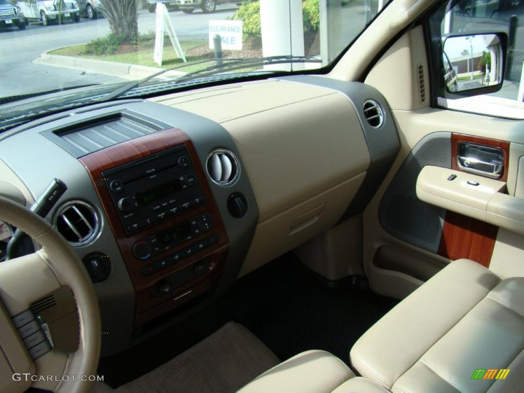 2005 F150 Lariat SuperCrew 4x4 - Aspen Green Metallic / Tan photo #20