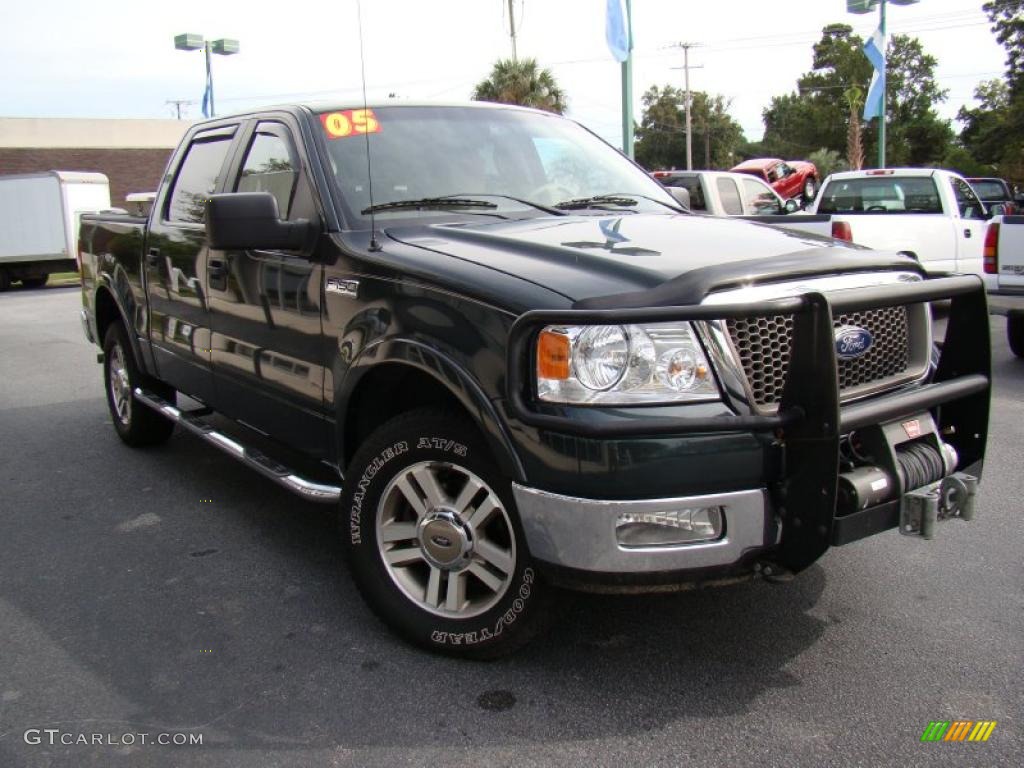 2005 F150 Lariat SuperCrew 4x4 - Aspen Green Metallic / Tan photo #32