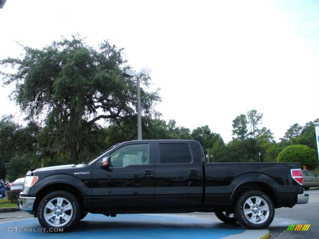2010 F150 Lariat SuperCrew - Tuxedo Black / Tan photo #2