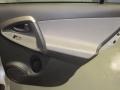Classic Silver Metallic - RAV4 4WD Photo No. 9