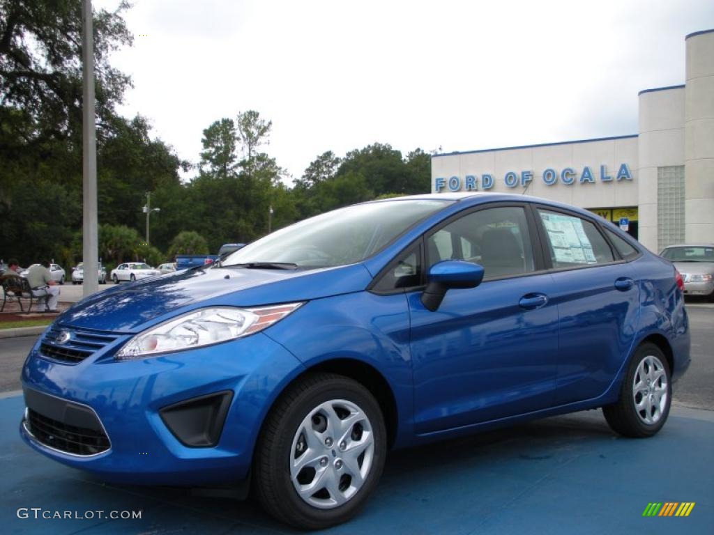 2011 Fiesta S Sedan - Blue Flame Metallic / Light Stone/Charcoal Black Cloth photo #1