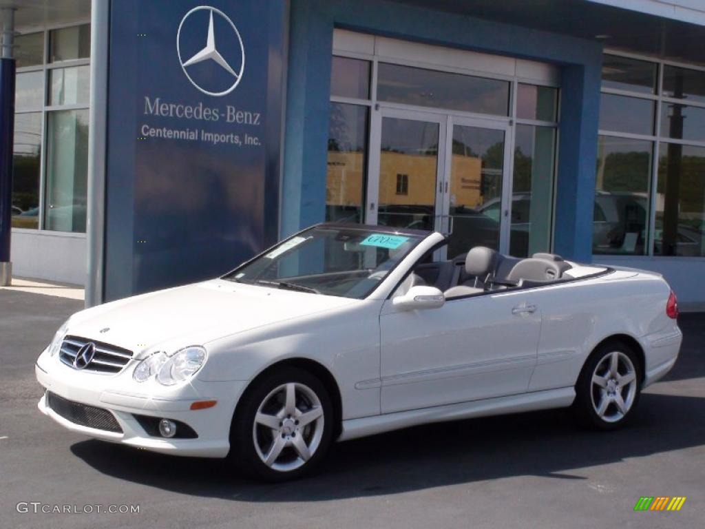 Arctic White Mercedes-Benz CLK