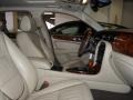 Winter Gold Metallic - XJ XJ8 L Photo No. 27