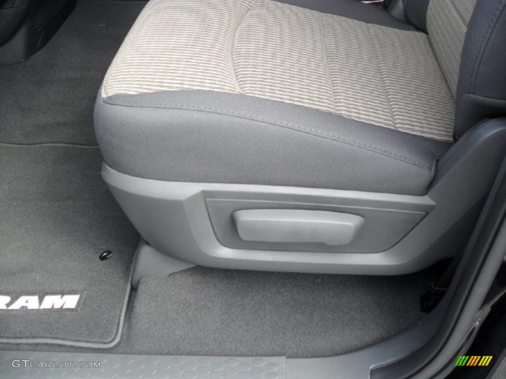 2011 Ram 1500 ST Quad Cab - Brilliant Black Crystal Pearl / Dark Slate Gray/Medium Graystone photo #8