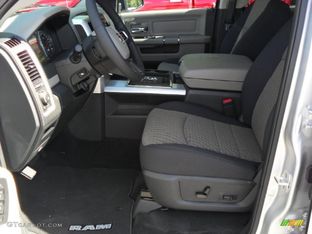 2011 Ram 1500 Big Horn Crew Cab - Bright Silver Metallic / Dark Slate Gray/Medium Graystone photo #7