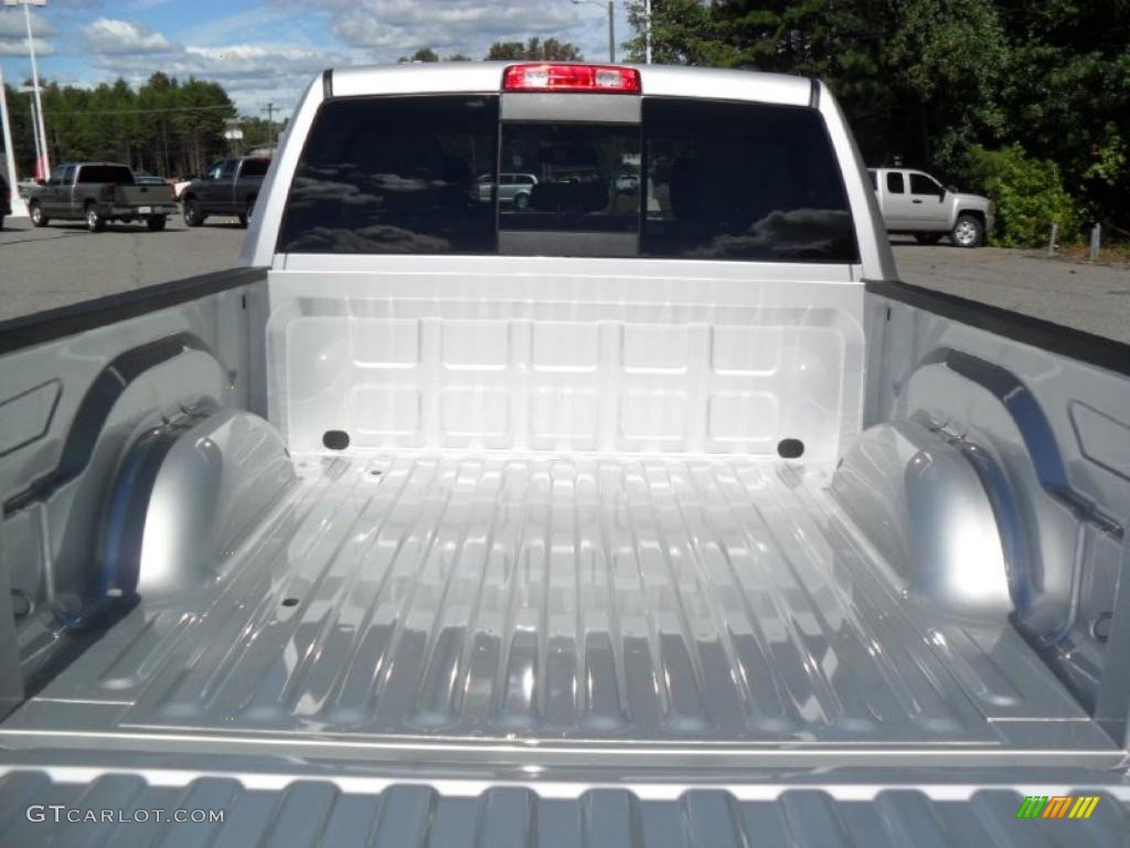 2011 Ram 1500 Big Horn Crew Cab - Bright Silver Metallic / Dark Slate Gray/Medium Graystone photo #17