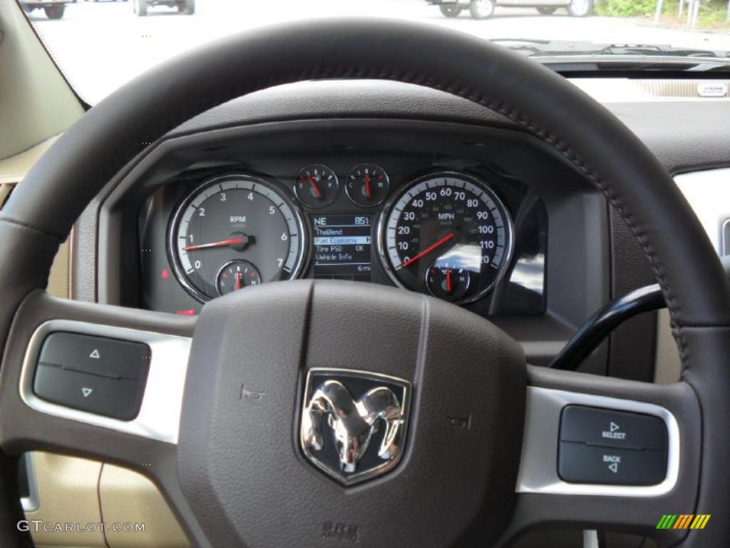 2011 Ram 1500 Big Horn Crew Cab - Hunter Green Pearl / Light Pebble Beige/Bark Brown photo #11