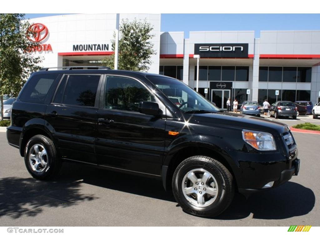 Formal Black Honda Pilot