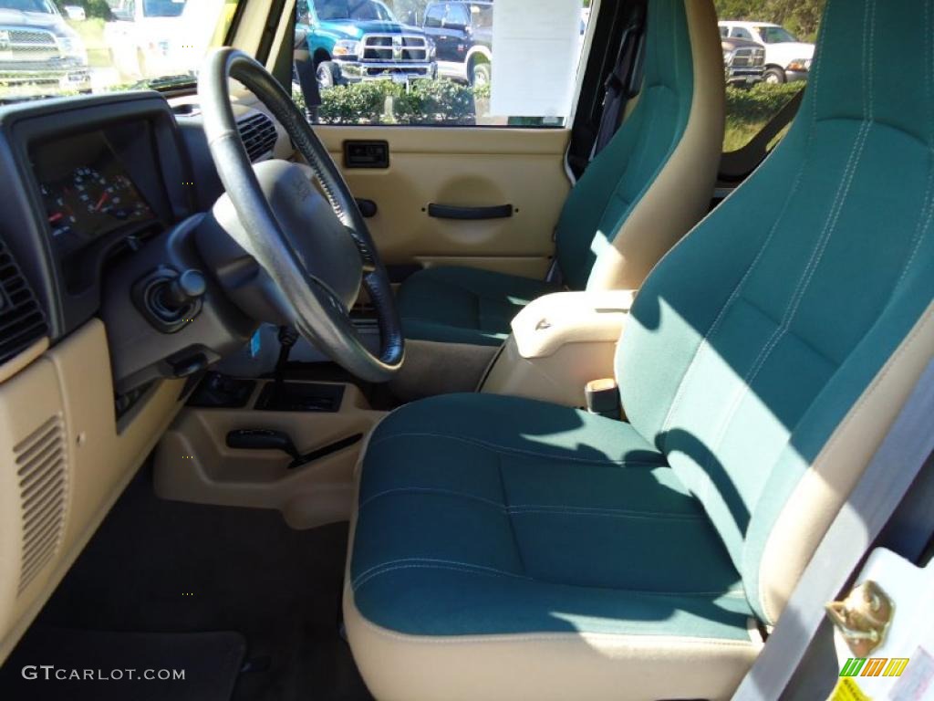 Camel Beige/Dark Green Interior 2002 Jeep Wrangler Sahara 4x4 Photo #37352600