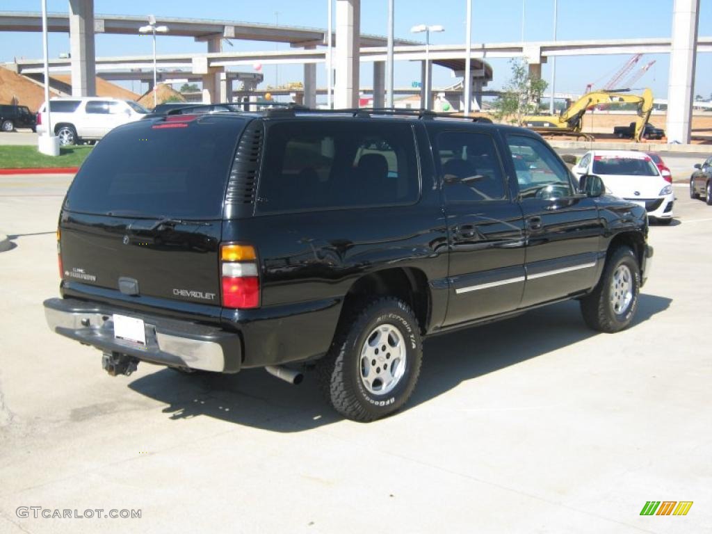 2005 Suburban 1500 LS 4x4 - Black / Gray/Dark Charcoal photo #5