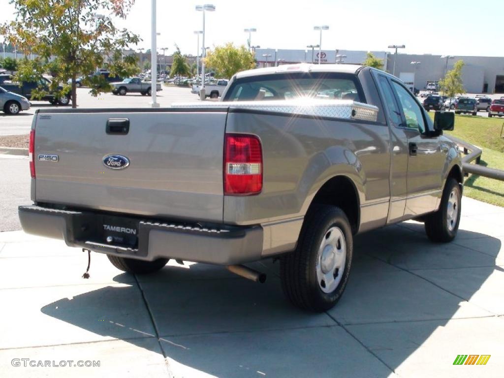 2006 F150 XL Regular Cab - Arizona Beige Metallic / Tan photo #6
