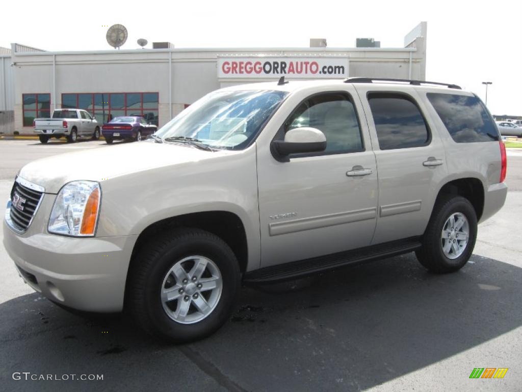 2011 Yukon SLE - Gold Mist Metallic / Light Tan photo #1