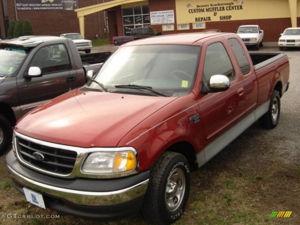 2002 F150 XLT SuperCab - Toreador Red Metallic / Medium Graphite photo #1