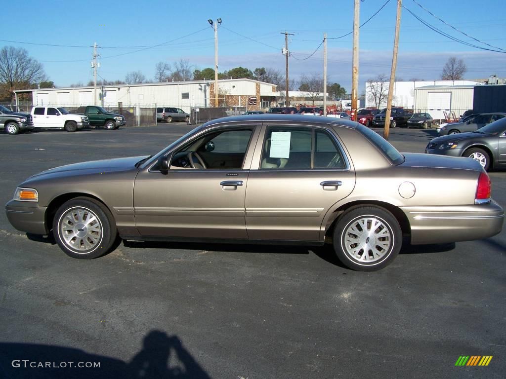 2003 Crown Victoria LX - Arizona Beige Metallic / Medium Parchment photo #2