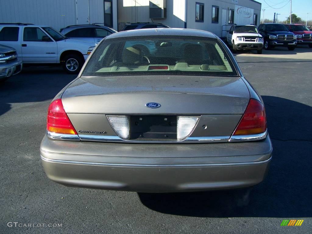 2003 Crown Victoria LX - Arizona Beige Metallic / Medium Parchment photo #4