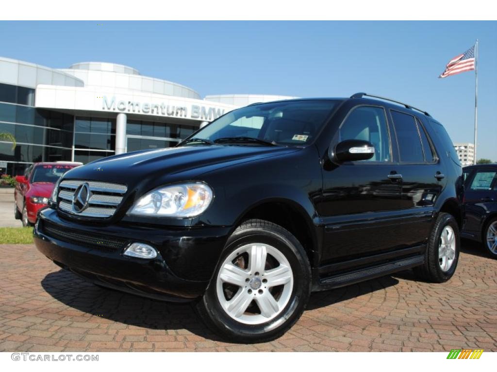 Black Mercedes-Benz ML