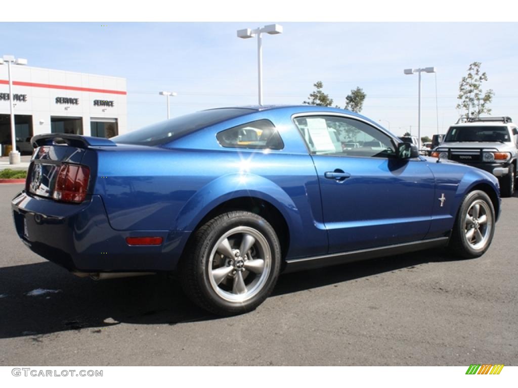 2006 Mustang V6 Premium Coupe - Vista Blue Metallic / Dark Charcoal photo #2