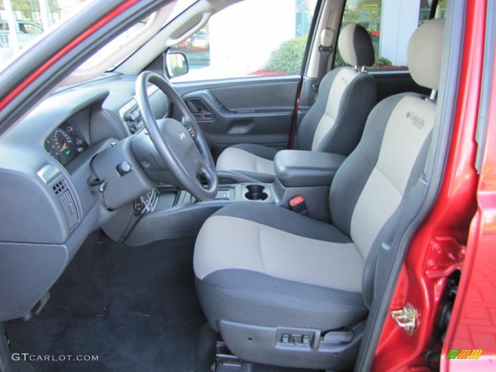 2004 Grand Cherokee Columbia Edition 4x4 - Inferno Red Pearl / Dark Slate Gray photo #10
