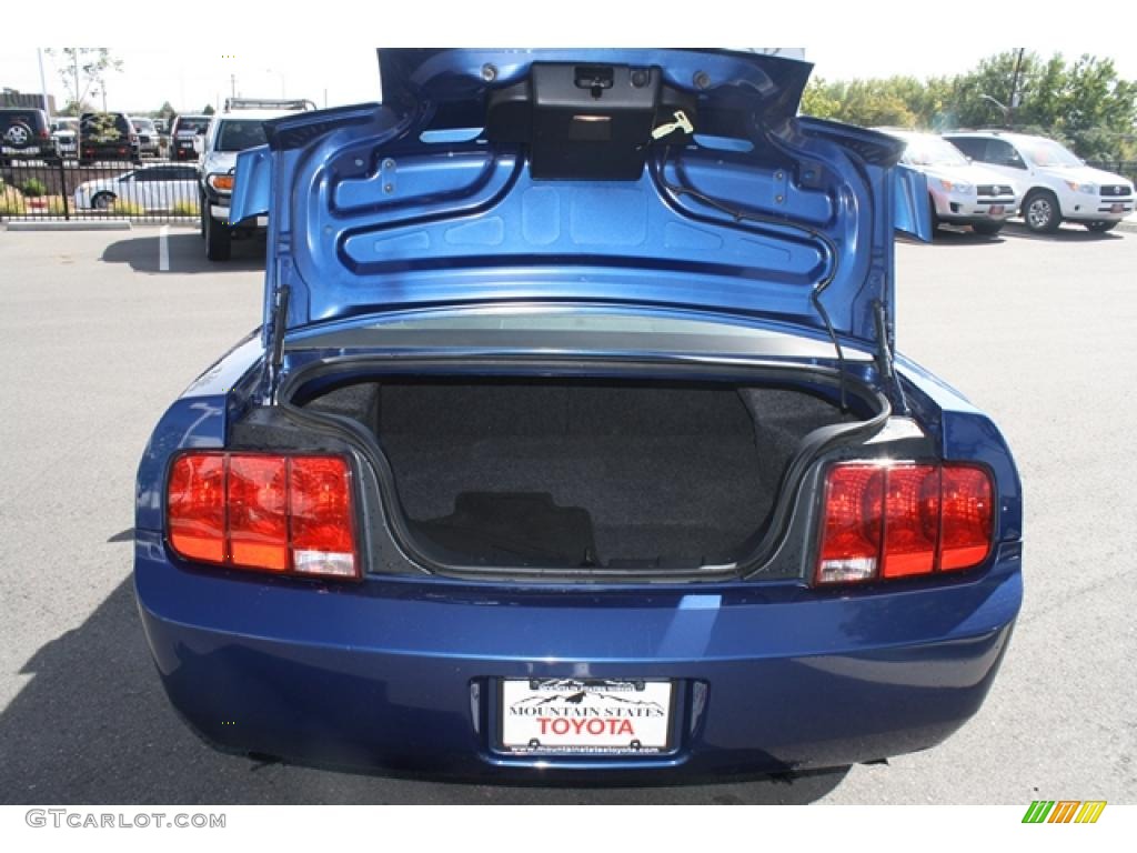 2006 Mustang V6 Premium Coupe - Vista Blue Metallic / Dark Charcoal photo #27