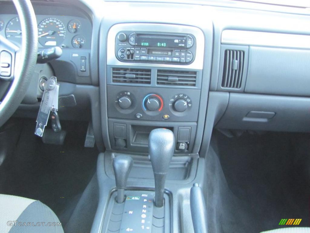 2004 Grand Cherokee Columbia Edition 4x4 - Inferno Red Pearl / Dark Slate Gray photo #22