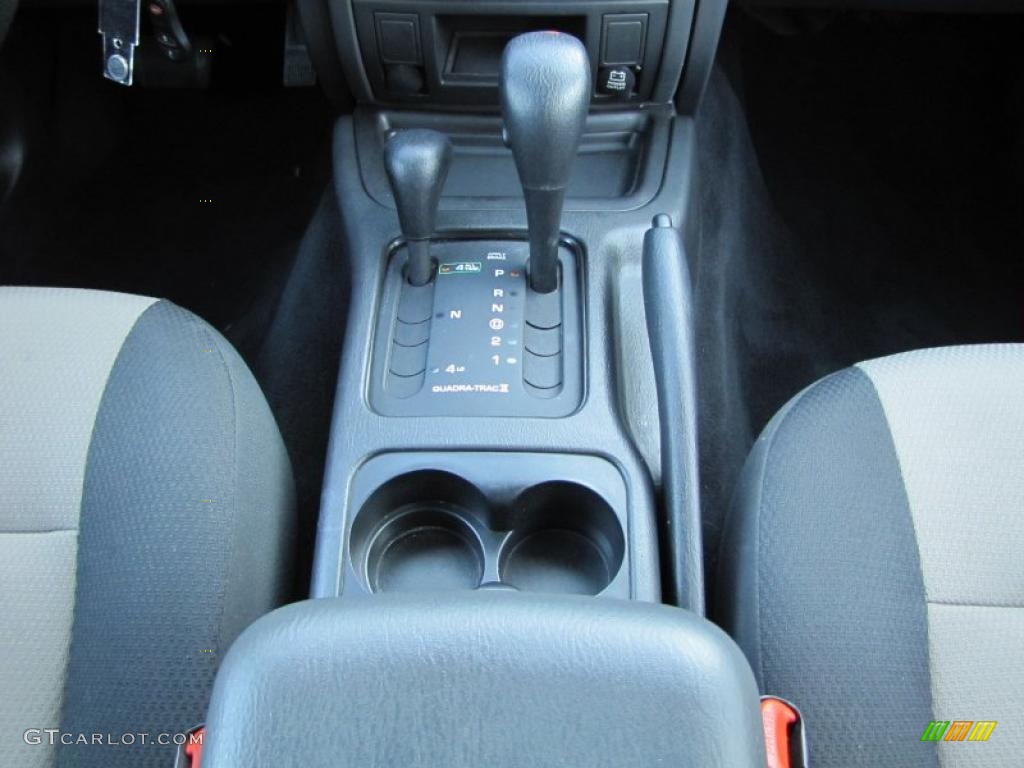 2004 Grand Cherokee Columbia Edition 4x4 - Inferno Red Pearl / Dark Slate Gray photo #23