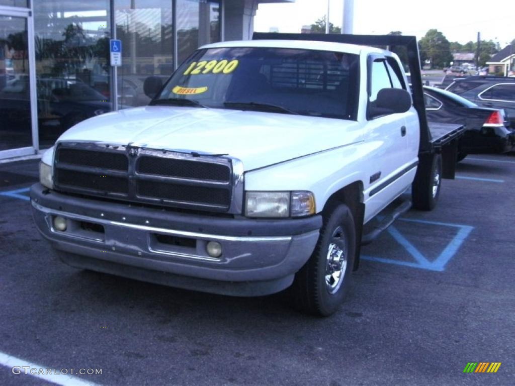 1999 Ram 2500 Laramie Extended Cab Chassis - Bright White / Mist Gray photo #2
