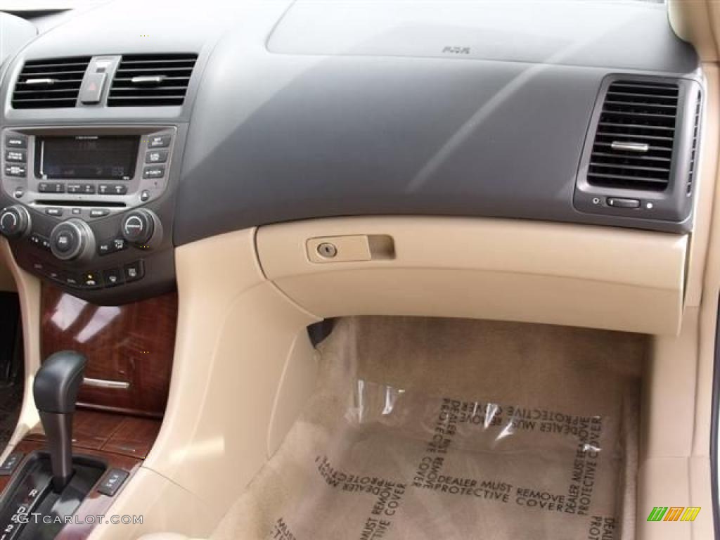 2007 Accord EX V6 Coupe - Taffeta White / Ivory photo #12