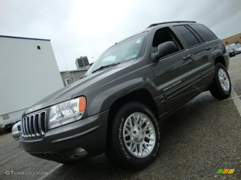 Graphite Metallic Jeep Grand Cherokee