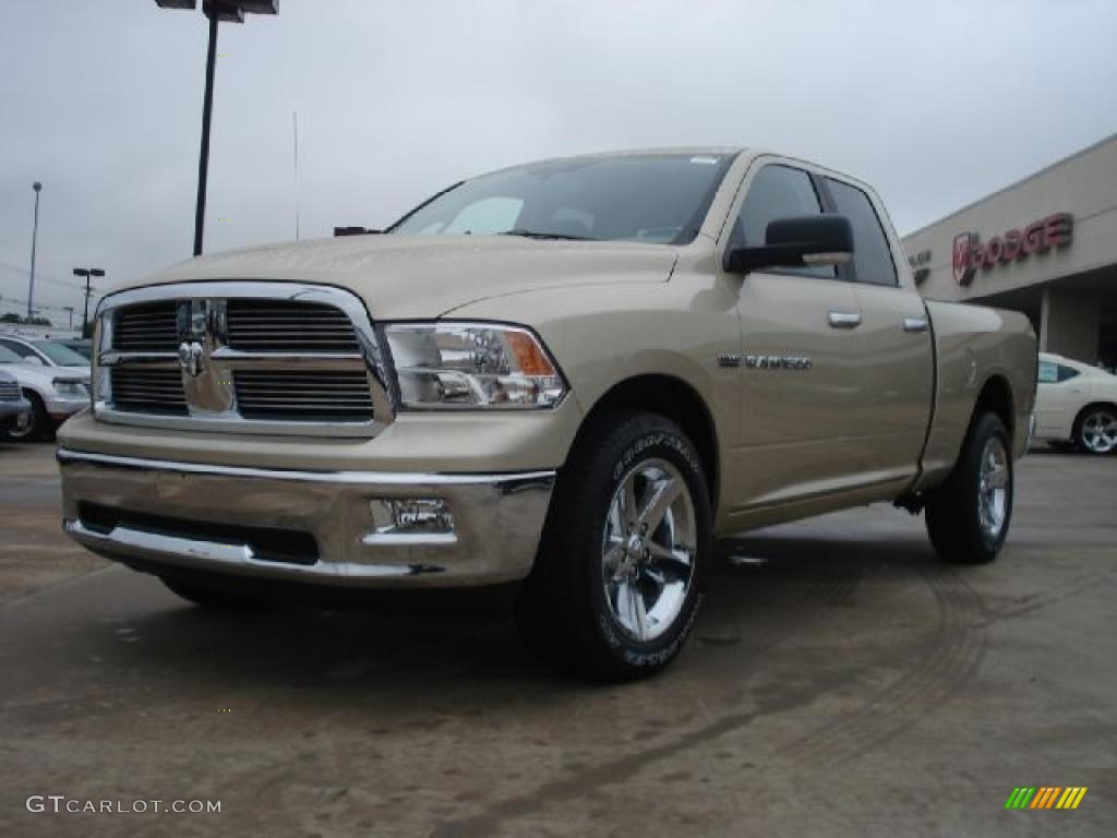 2011 Ram 1500 Big Horn Quad Cab 4x4 - White Gold / Dark Slate Gray/Medium Graystone photo #7