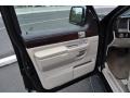 Black Clearcoat - Aviator Luxury AWD Photo No. 28