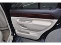 Black Clearcoat - Aviator Luxury AWD Photo No. 30