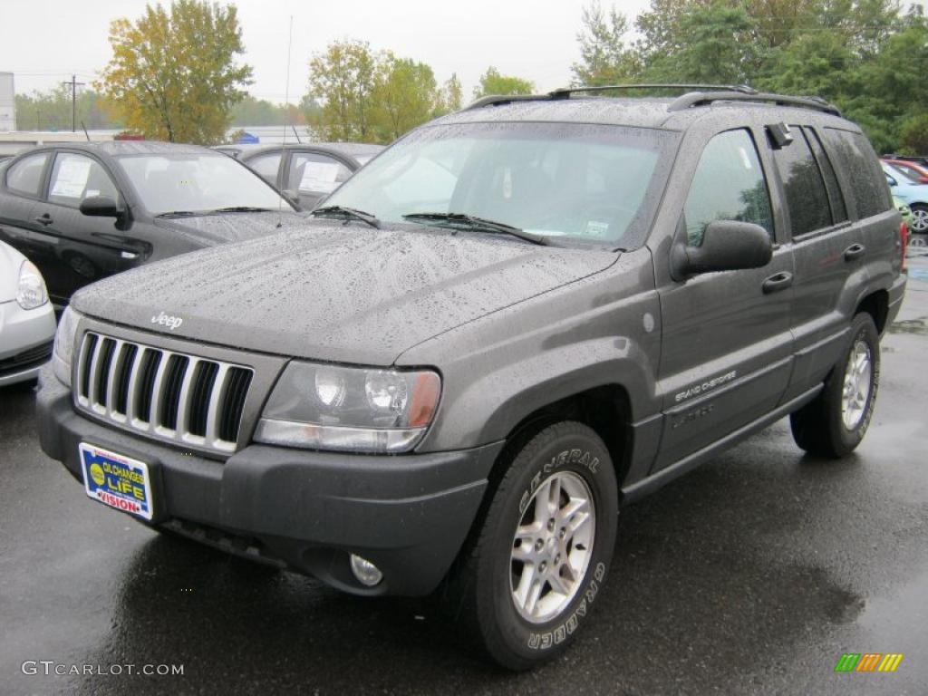 2004 Grand Cherokee Laredo 4x4 - Graphite Metallic / Dark Slate Gray photo #1