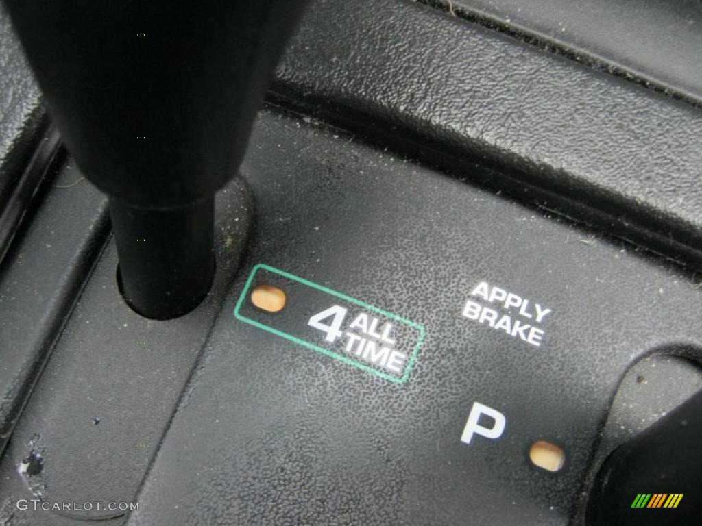 2004 Grand Cherokee Laredo 4x4 - Graphite Metallic / Dark Slate Gray photo #20