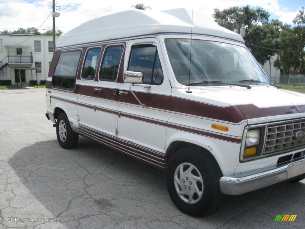 1991 E Series Van E150 Passenger Conversion - White / Burgundy photo #4