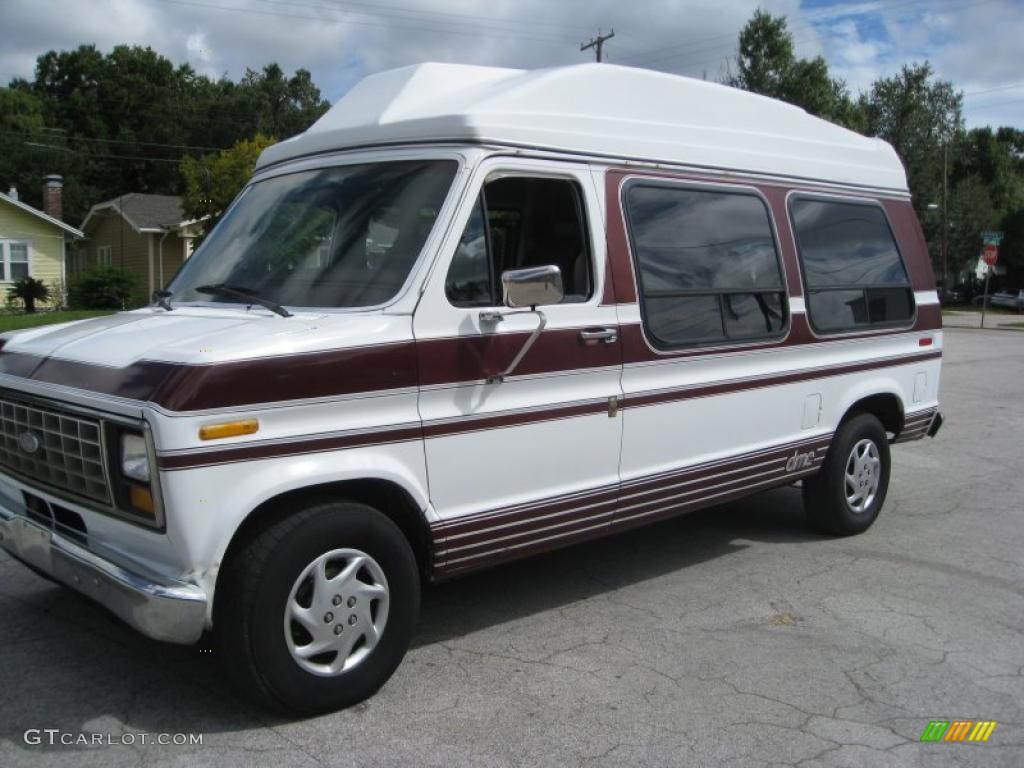 1991 E Series Van E150 Passenger Conversion - White / Burgundy photo #5