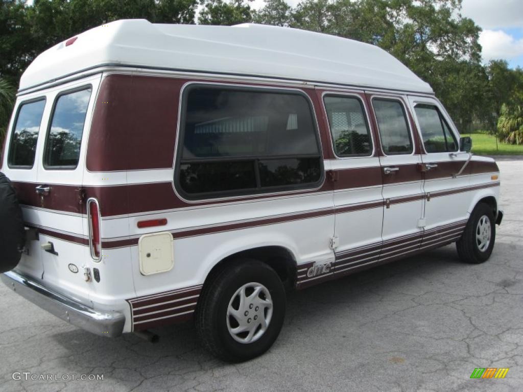 1991 E Series Van E150 Passenger Conversion - White / Burgundy photo #9