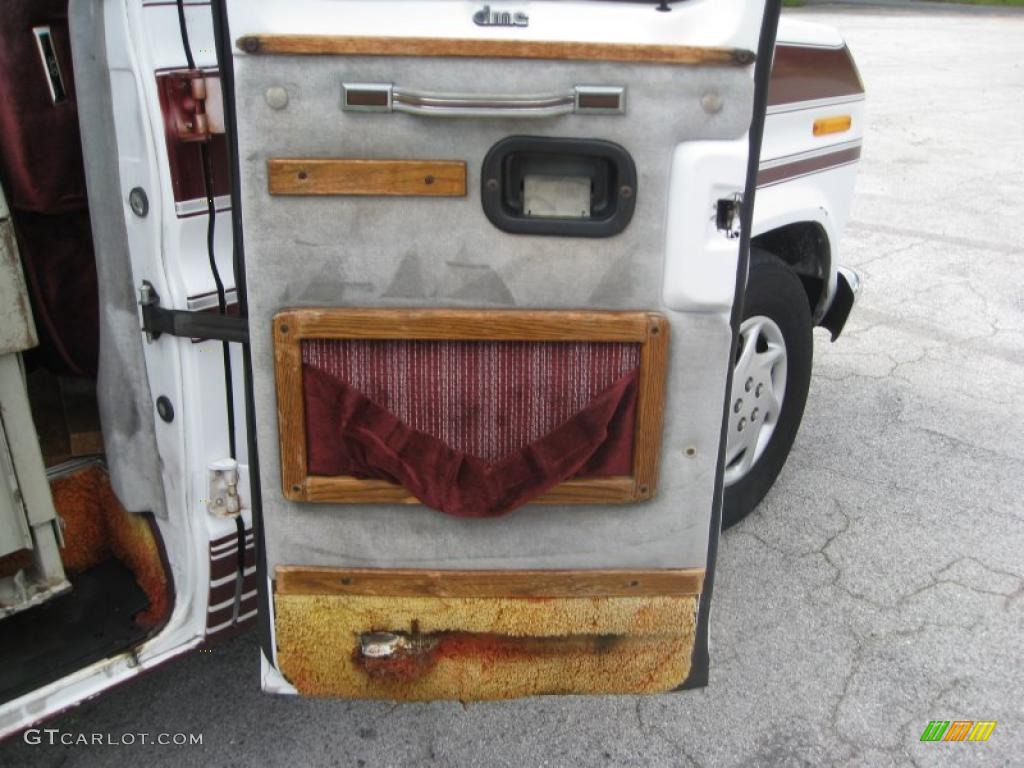 1991 E Series Van E150 Passenger Conversion - White / Burgundy photo #20