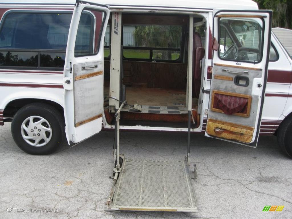 1991 E Series Van E150 Passenger Conversion - White / Burgundy photo #25