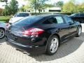 Black - Panamera 4 Photo No. 5