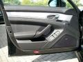 Black - Panamera 4 Photo No. 9