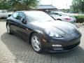 Carbon Grey Metallic - Panamera 4 Photo No. 3
