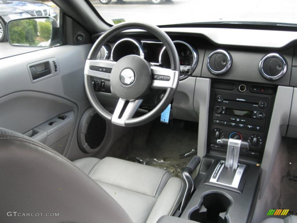 2007 Mustang V6 Deluxe Convertible - Tungsten Grey Metallic / Light Graphite photo #5