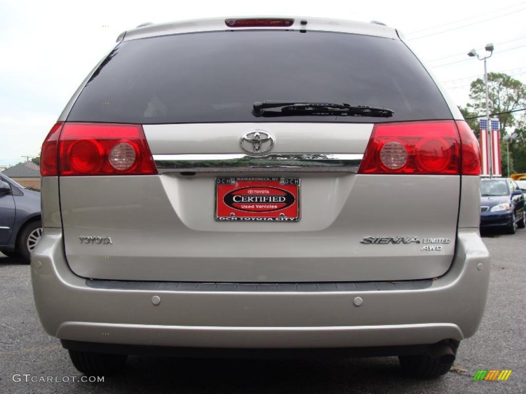 2006 Sienna Limited AWD - Silver Shadow Pearl / Stone Gray photo #6