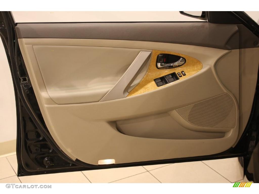 2007 Camry XLE V6 - Black / Bisque photo #8