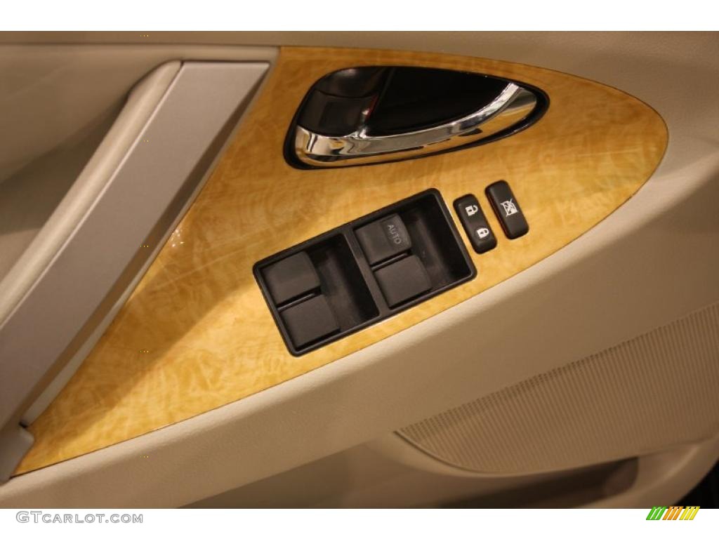 2007 Camry XLE V6 - Black / Bisque photo #9