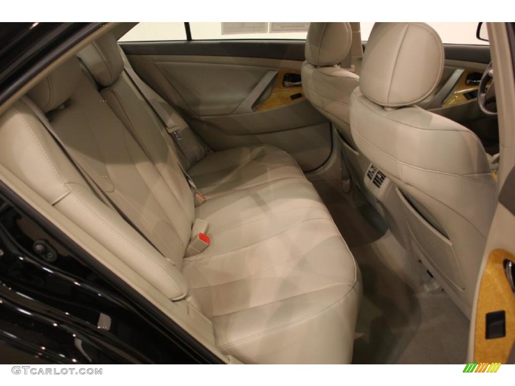2007 Camry XLE V6 - Black / Bisque photo #22