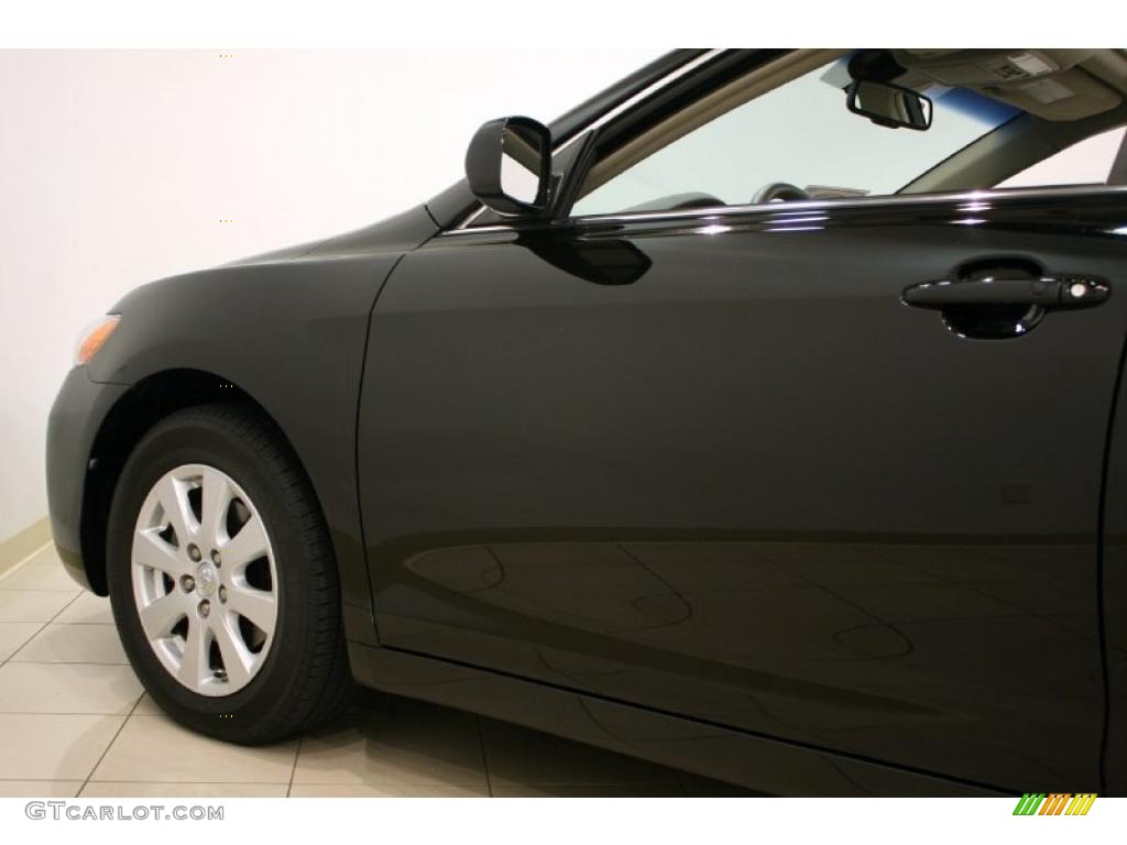 2007 Camry XLE V6 - Black / Bisque photo #27