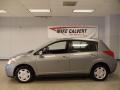 Magnetic Gray - Versa 1.8 S Hatchback Photo No. 3
