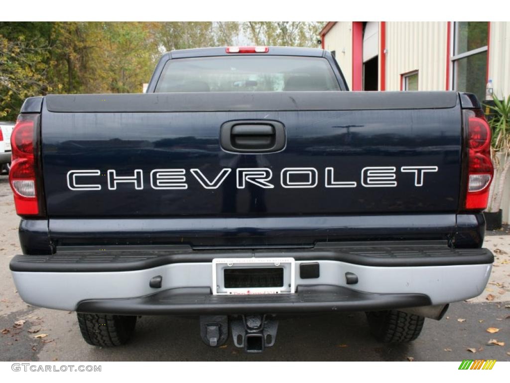 2006 Silverado 2500HD LS Regular Cab 4x4 - Dark Blue Metallic / Dark Charcoal photo #10